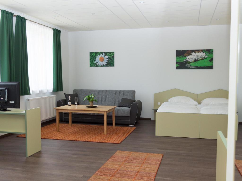 Winrooms "Hotel&Appartement" Wiener Neustadt Eksteriør bilde