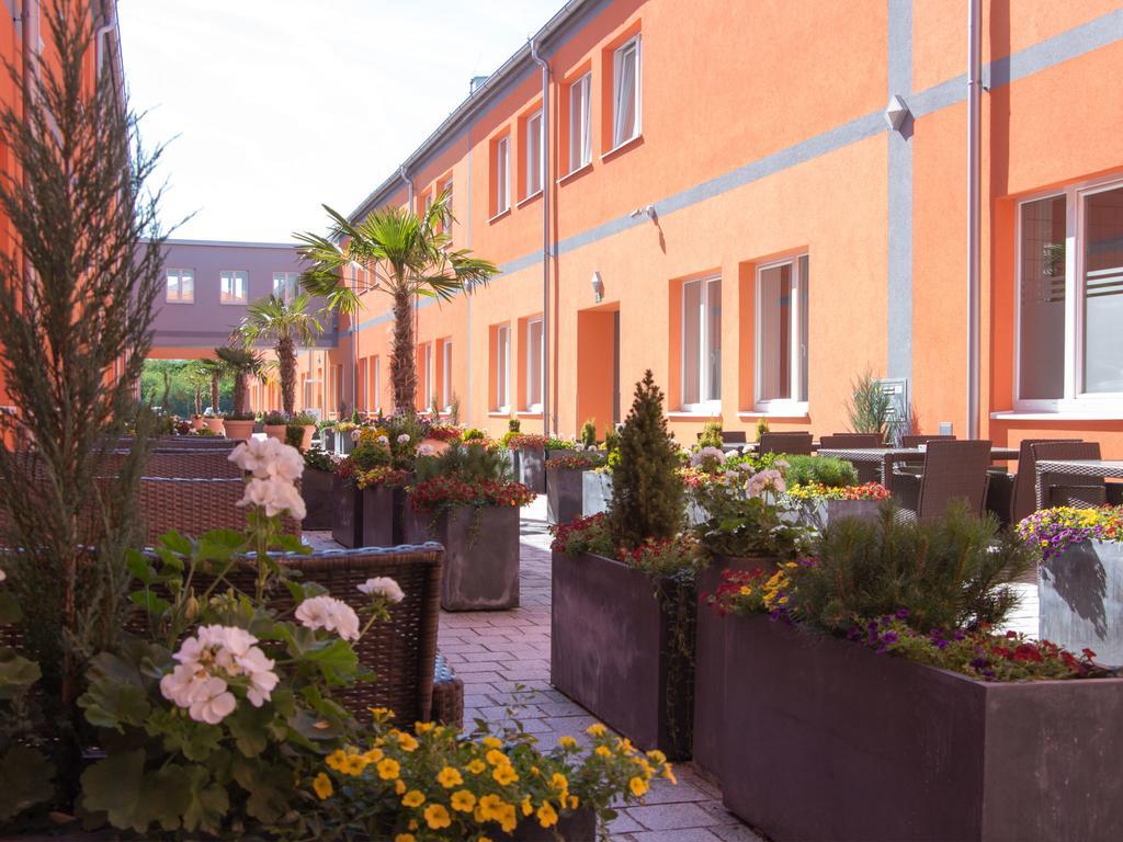 Winrooms "Hotel&Appartement" Wiener Neustadt Eksteriør bilde